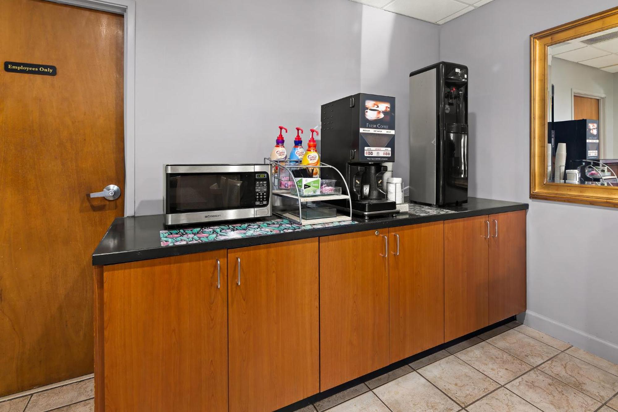 Red Roof Inn & Suites Monroe, Nc エクステリア 写真