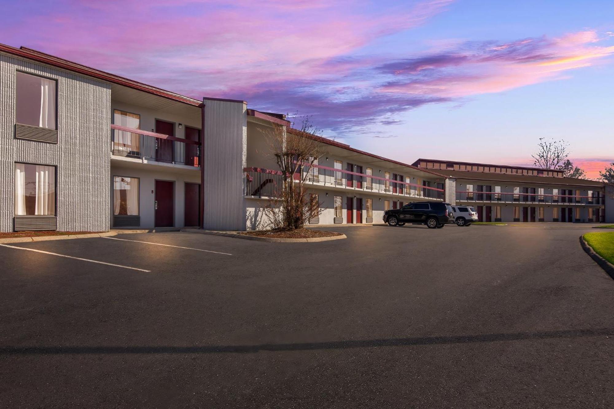Red Roof Inn & Suites Monroe, Nc エクステリア 写真